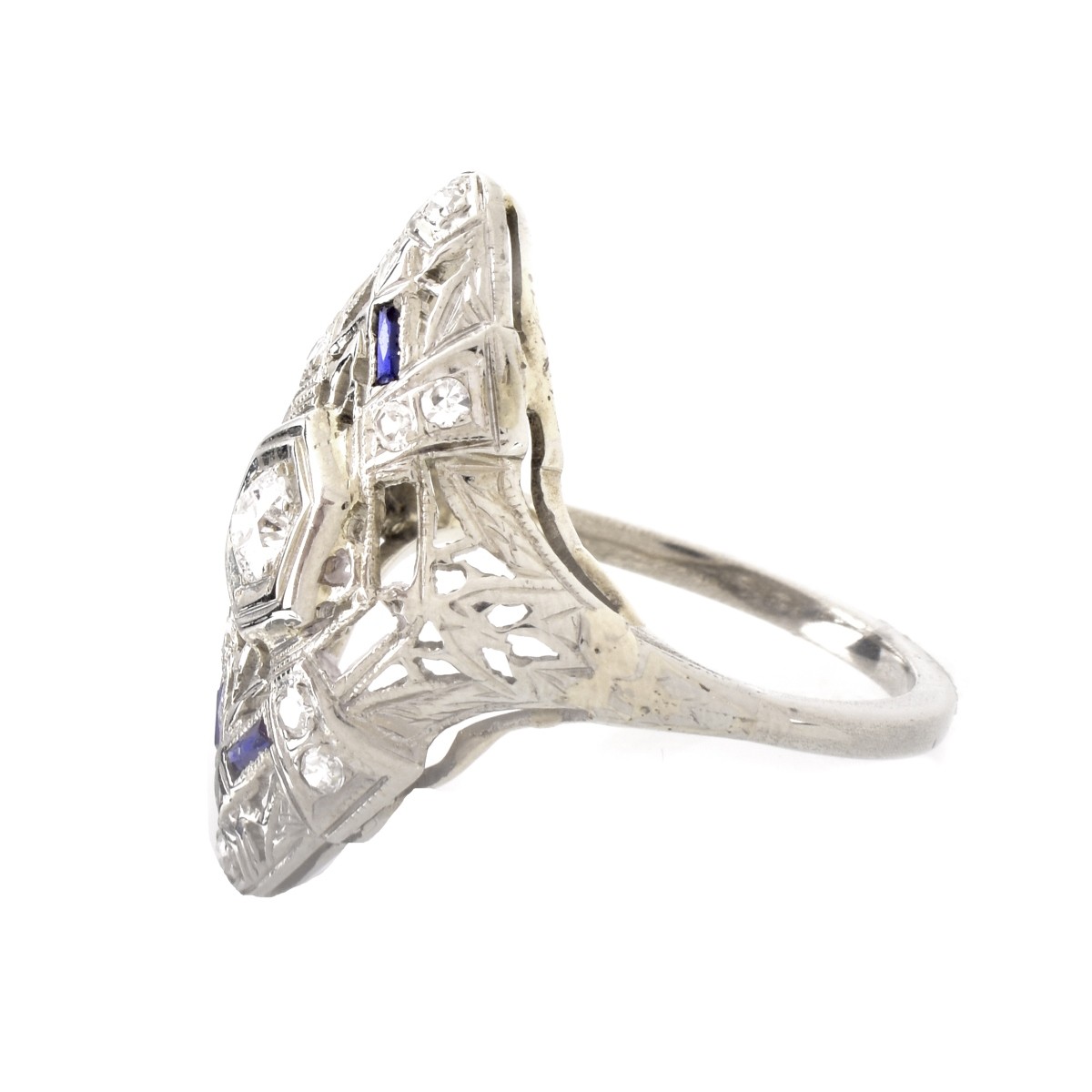 Art Deco Diamond and Platinum Ring - Image 3 of 6