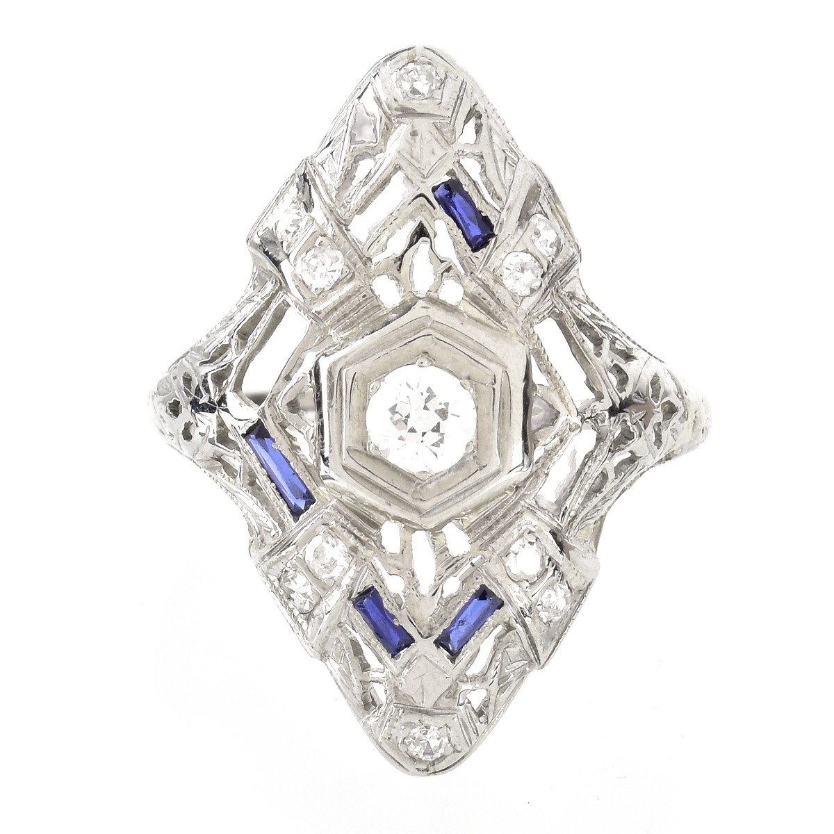Art Deco Diamond and Platinum Ring - Image 2 of 6
