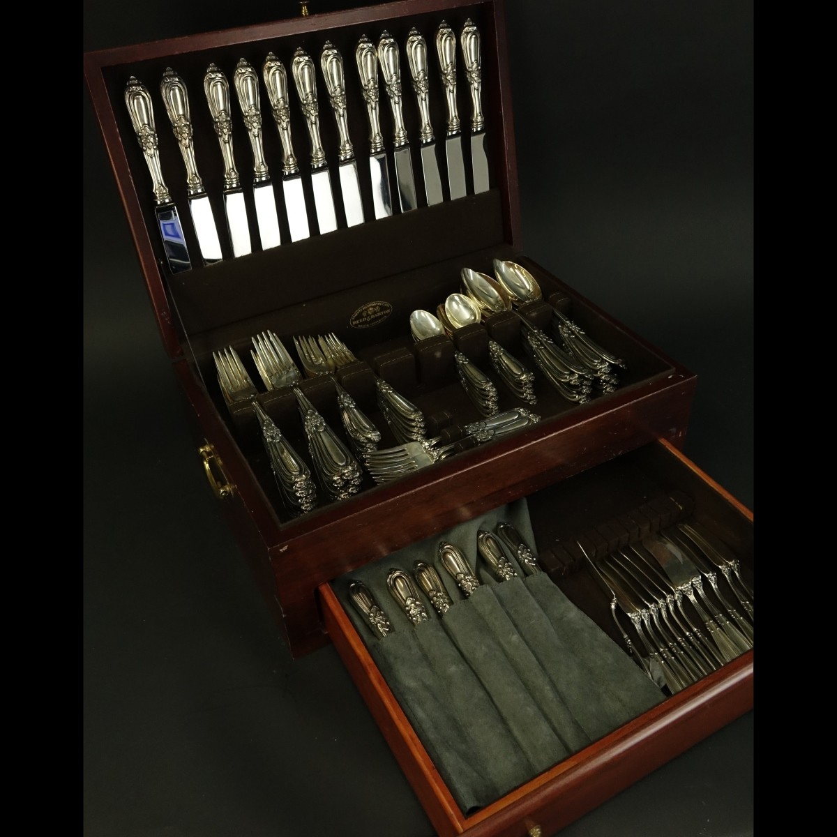 96 Pieces Buccellati Esteval Flatware - Image 7 of 7