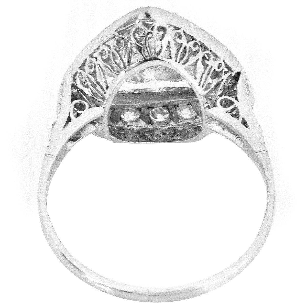 4.12ct TW Diamond and Platinum Riing - Image 4 of 5