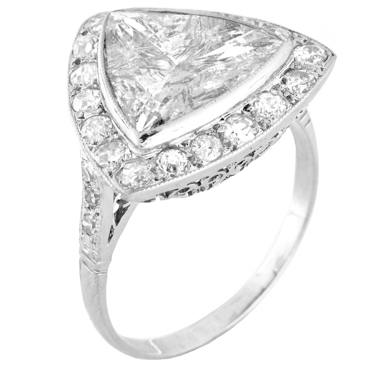 4.12ct TW Diamond and Platinum Riing