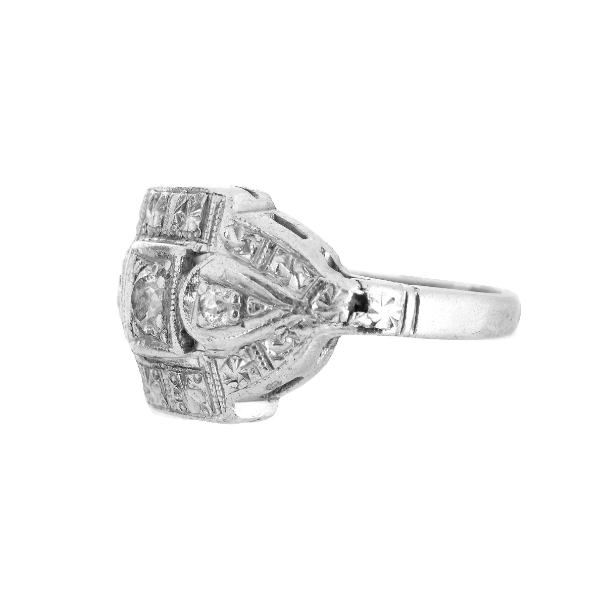 Art Deco Diamond and Platinum Ring - Image 3 of 6