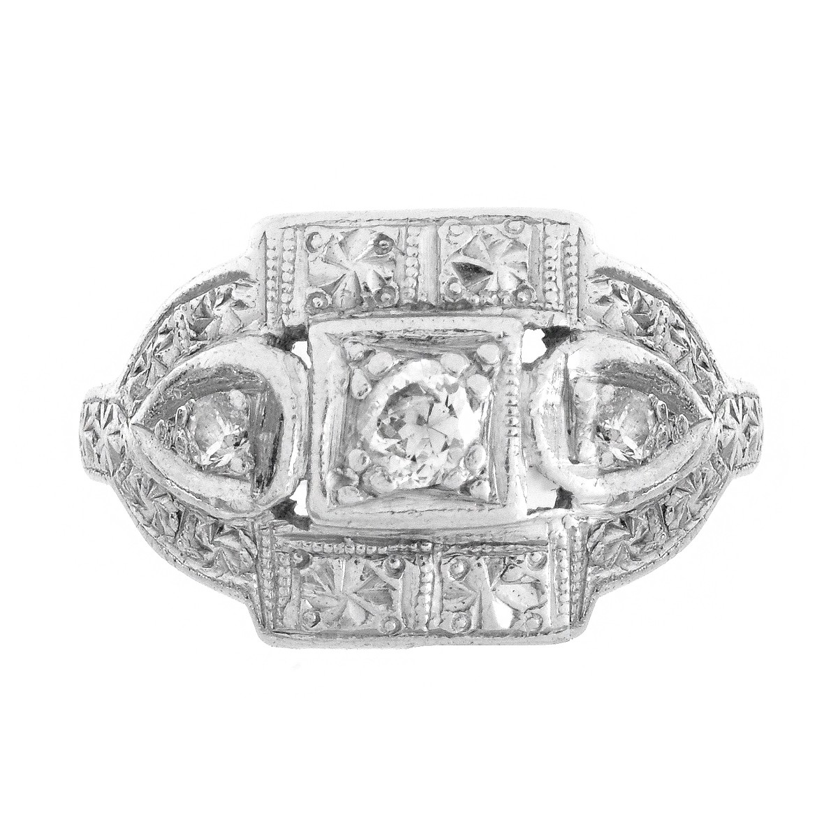 Art Deco Diamond and Platinum Ring - Image 2 of 6