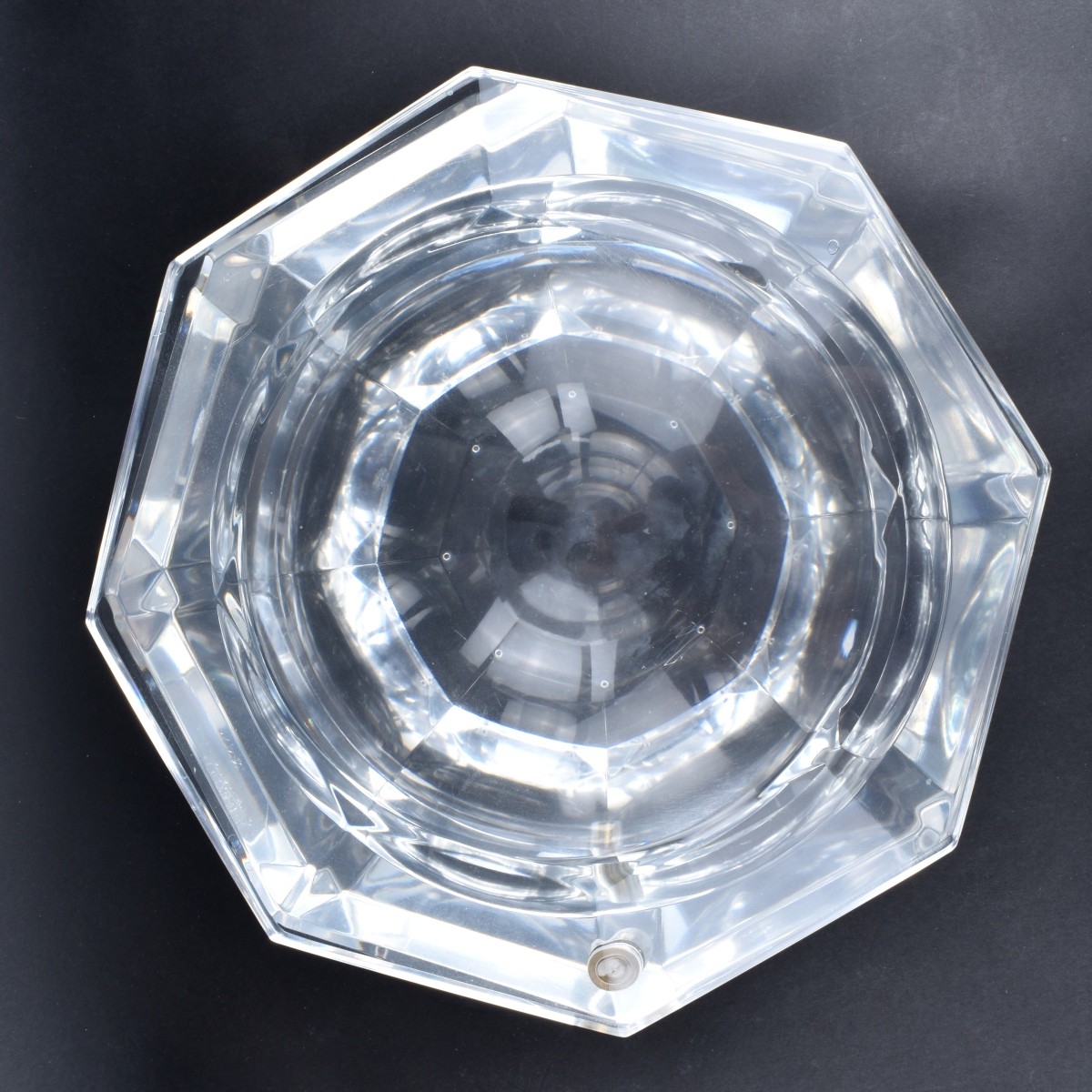 Modern Lucite Champagne Ice Bucket - Image 4 of 4