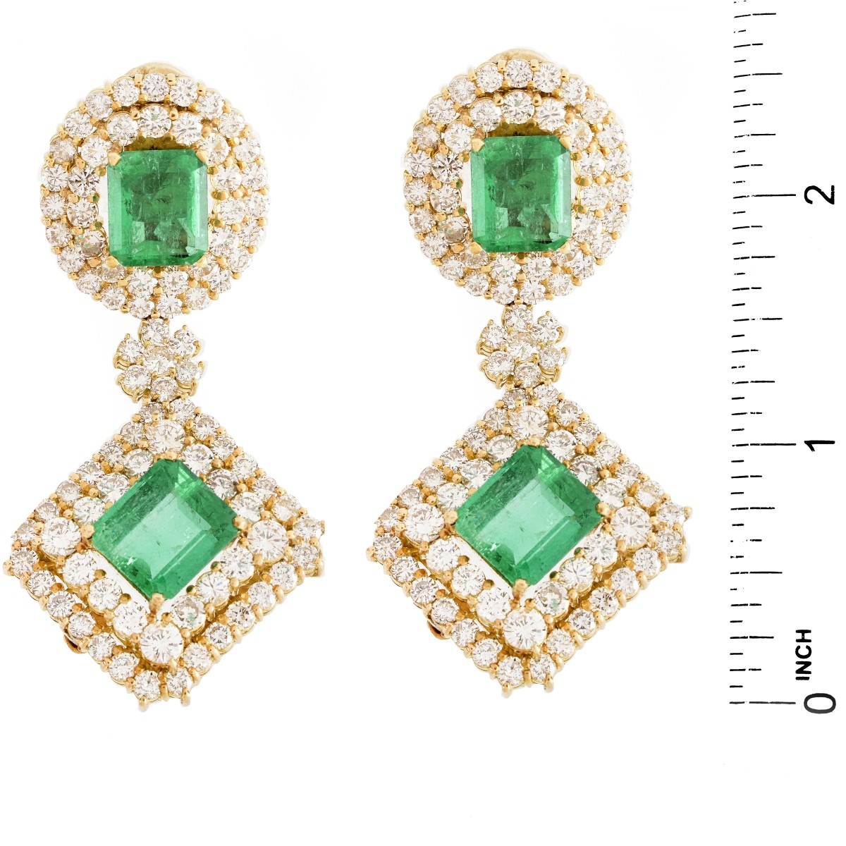 Important Emerald, Diamond and 18K Earrings - Image 4 of 4