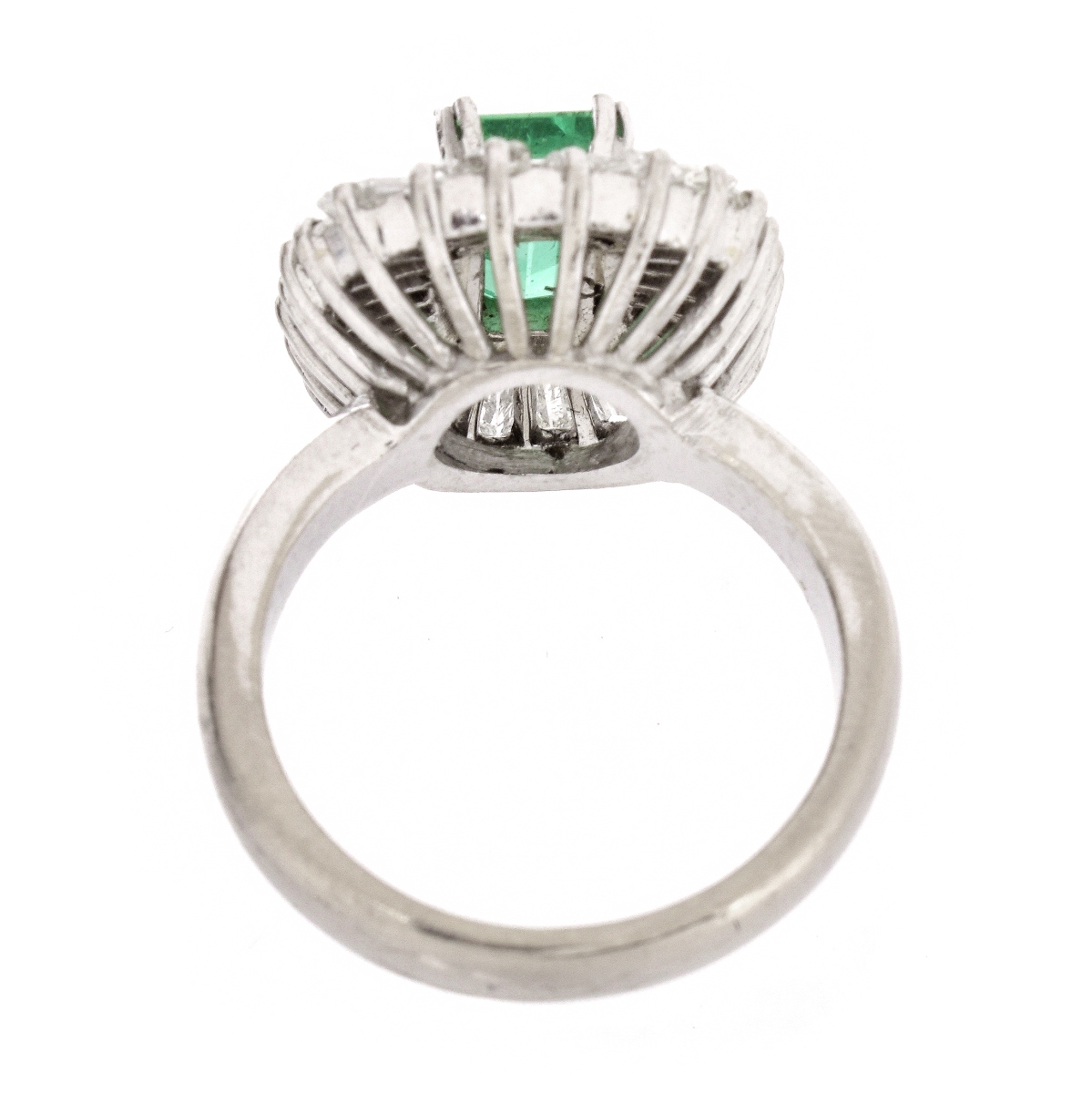 Emerald and Diamond Ring - Image 4 of 6