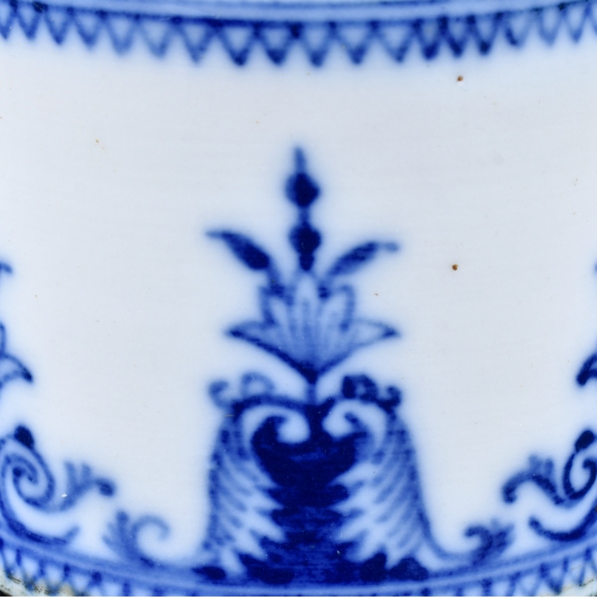 French Saint-Cloud Porcelain Pommade Pots - Image 3 of 4