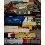 Two boxes of assorted boxed and loose modern issue diecast lorries and commercial vehicles, to
