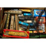 One tray containing a quantity of boxed and loose 00 gauge rolling stock and accessories to