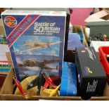 A box containing a quantity of mixed kit-built and professionally built diecast and plastic kits, to