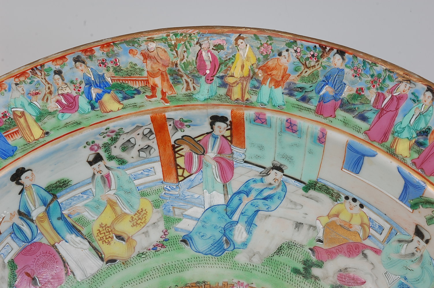 A large 19th century Chinese Canton famille verte bowl, the interior decorated in bright enamels - Image 5 of 9