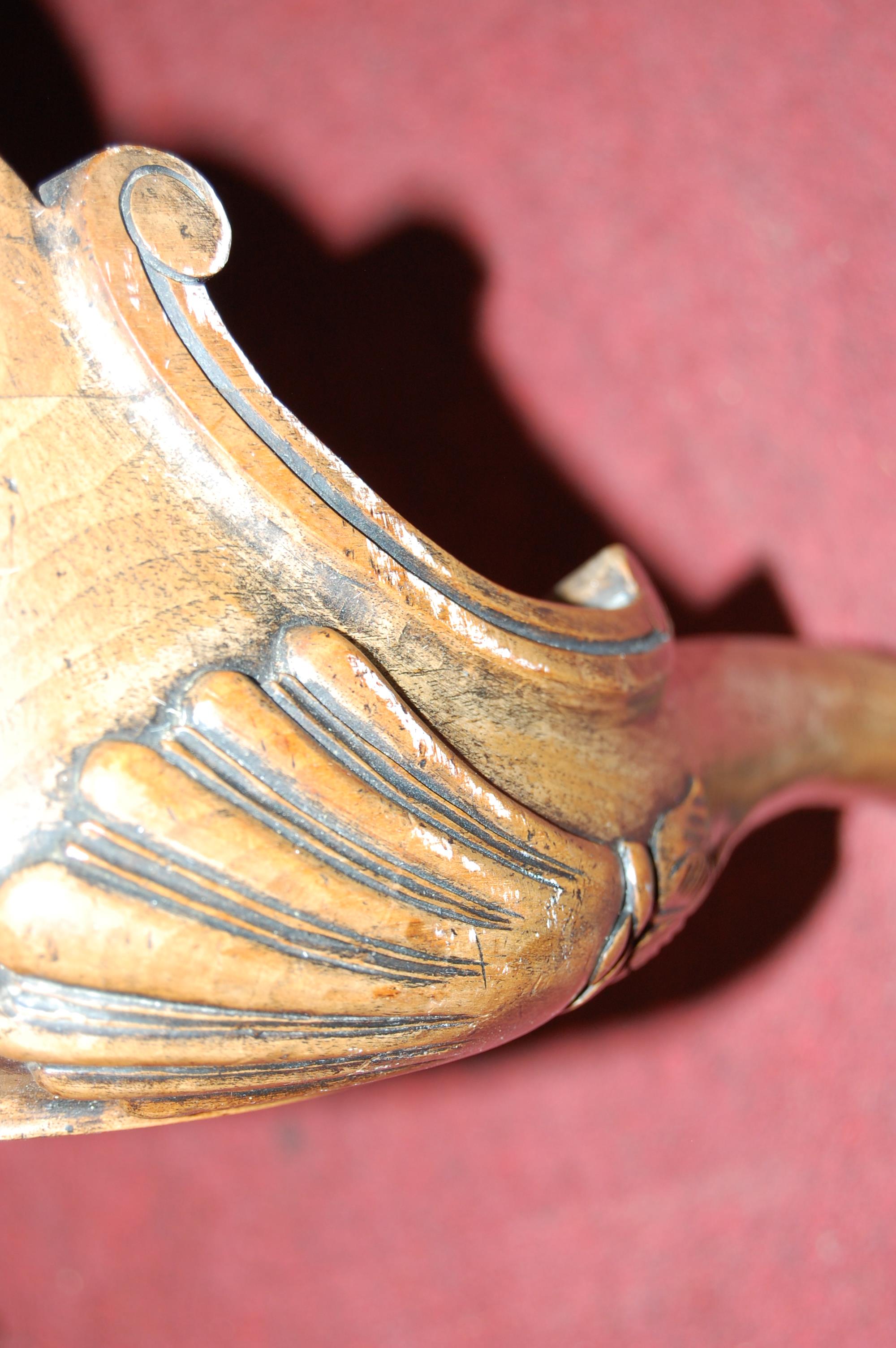 An antique figured walnut jardiniere, having zinc lined interior over a feather and crossbanded - Image 3 of 3