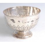 *A late Victorian silver bowl, with repousee acanthus leaf decoration, on circular foot rim, 10.1oz,