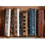 Large tray 4 assorted tinplate bogie coaches and one Leeds wooden coach, all (a/f)