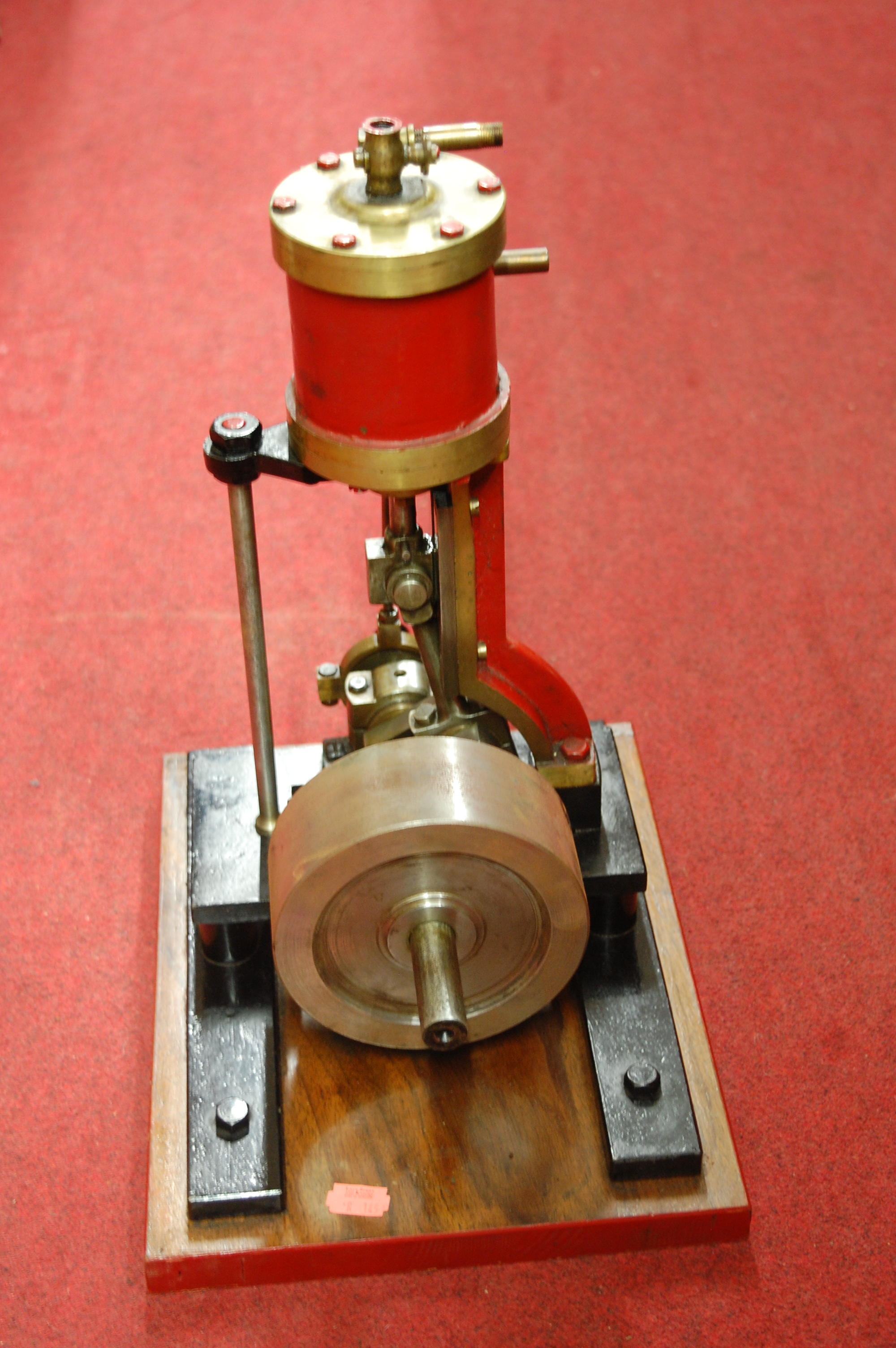 A live steam vertical Stuart Turner type steam engine comprising of a single vertical cylinder - Image 5 of 6