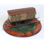 Bing Gauge 0 horsebox with brown roof (G) with a clockwork small turntable (G)