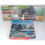 A Hornby R542 Mighty Mallard train set containing BR lined green class A4 engine and tender, 3 red/