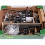 Small tray containing spare parts mainly gauges 0 and 1, wheels for Lionel with other items
