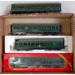 Hornby 3 car class 101 BR green DMU, yellow end panels class A7 headcoach (G) and additional central