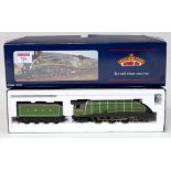 A Bachmann 31-956 class A4 engine and tender LNER lined green No. 4482 'Golden Eagle' (NM-BNM)
