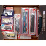 2 trays of mixed rolling stock 22 items, mixed makers (G-BFG)