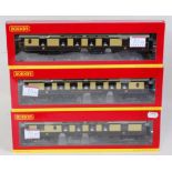 A Hornby R2987 Brighton Belle 1934 train pack containing driving cars No. 88 and 89 (NM-BNM) and