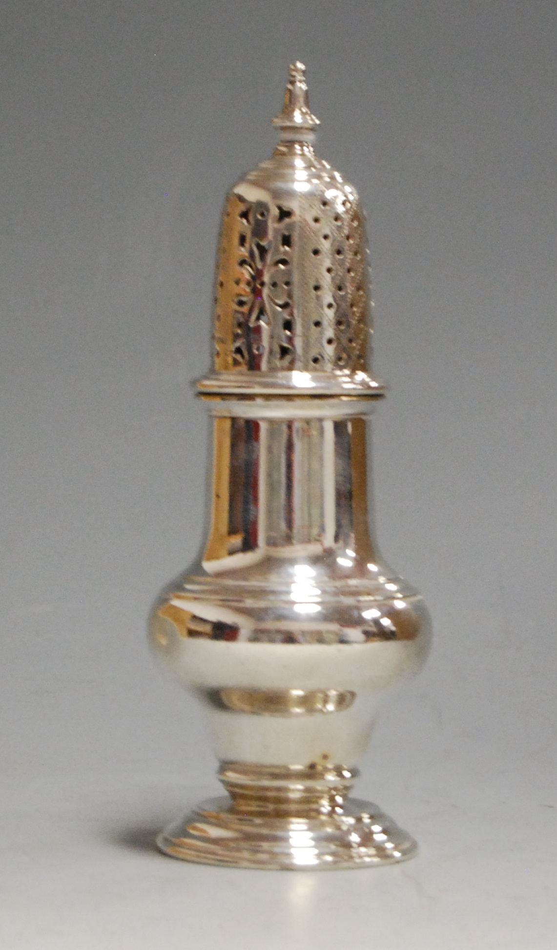 A George VI silver pedestal lighthouse sugar caster, Mappin & Webb, Sheffield 1942, 5.6oz