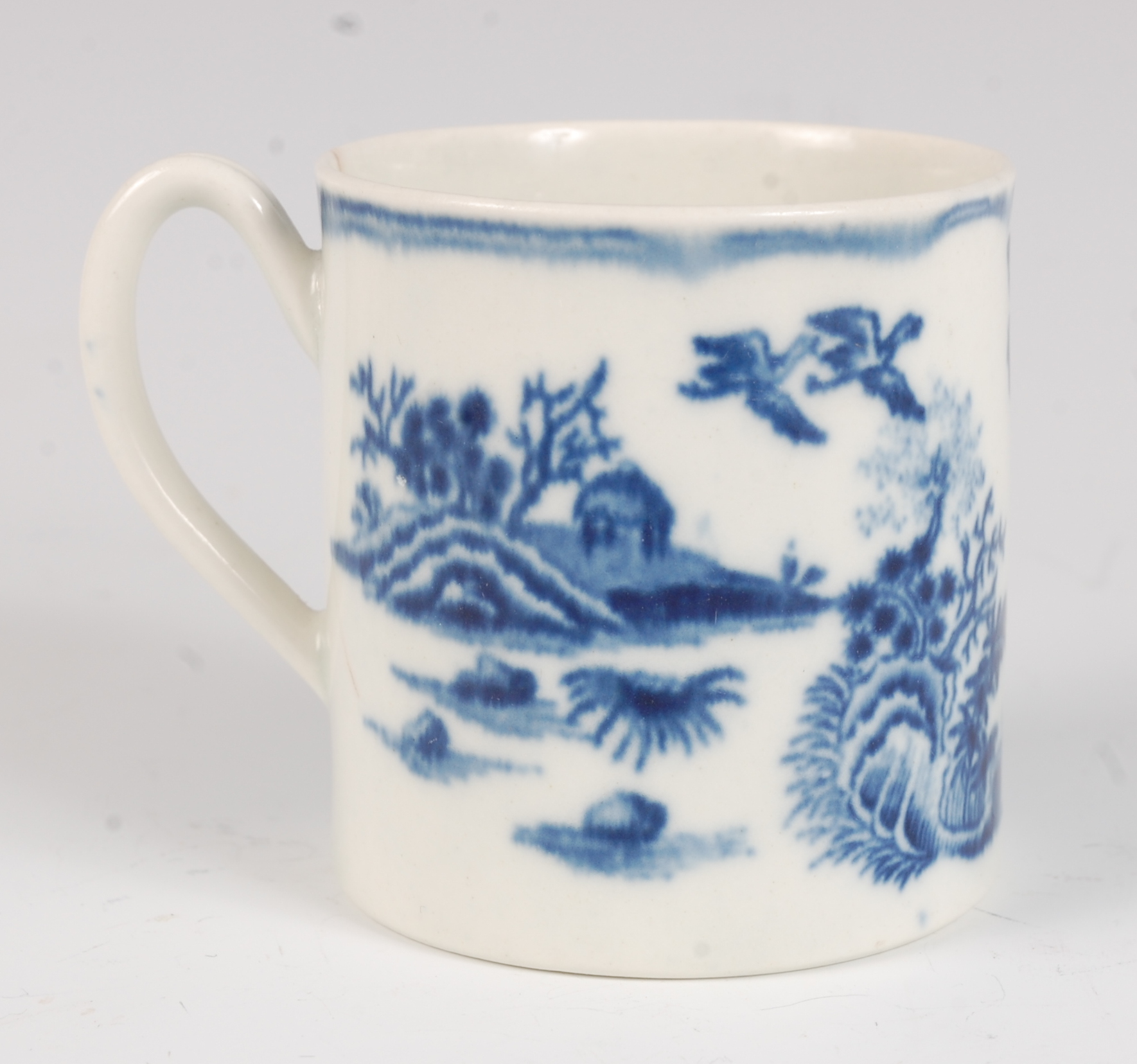 A Worcester porcelain bullet shaped teapot, underglaze blue decorated in the Fence pattern ( - Image 7 of 7