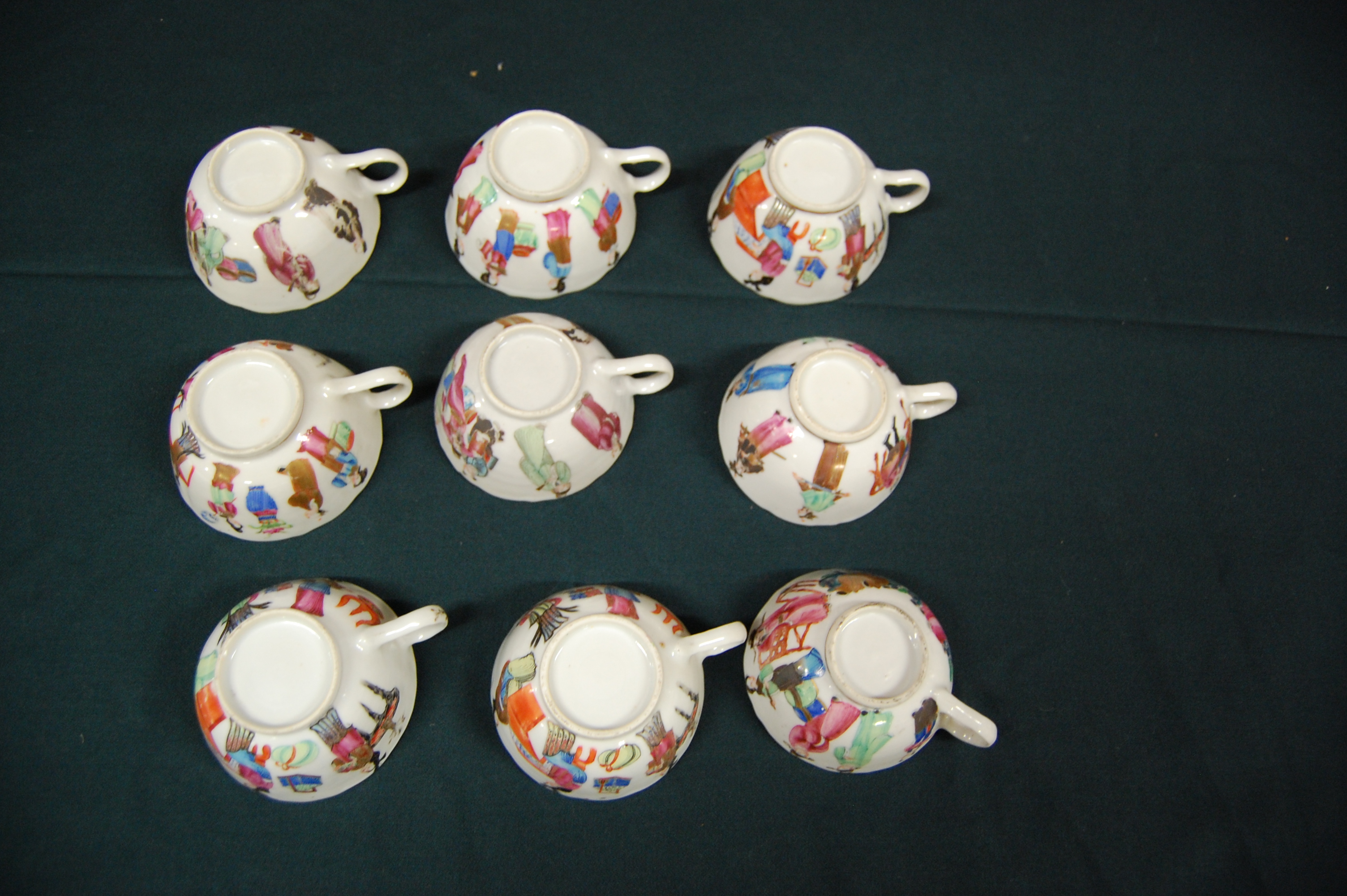 A Chinese Canton part tea service, comprising teapot, large cream jug, sugar bowl and cover, five - Image 48 of 50