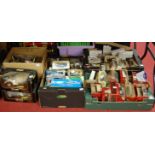 A large collection of mainly boxed modern issue diecast toy vehicles, to include Matchbox Models