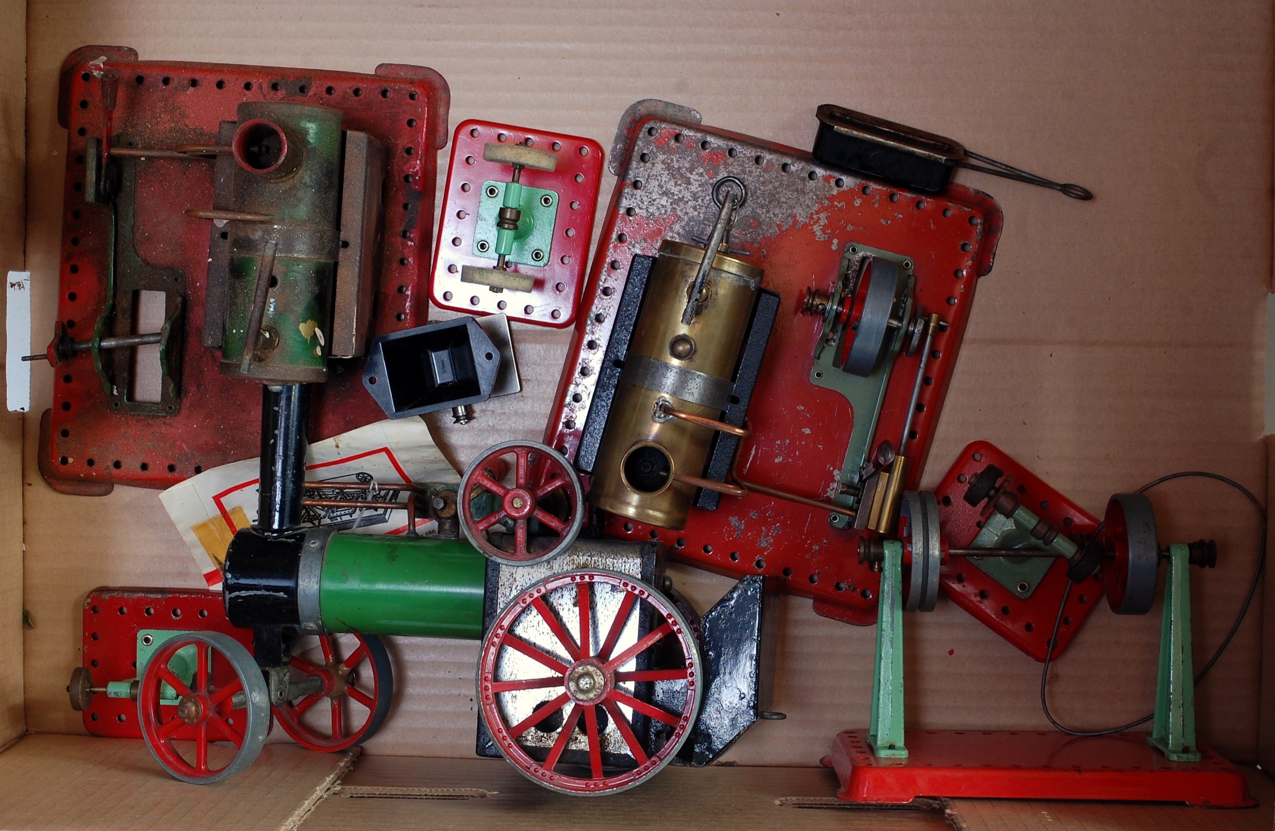 One box containing a quantity of loose Mamod steam engines and accessories to include two stationary