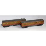 Hornby 1925/39 2x Metropolitan 1st class coach E with roller pickups for LV, both have