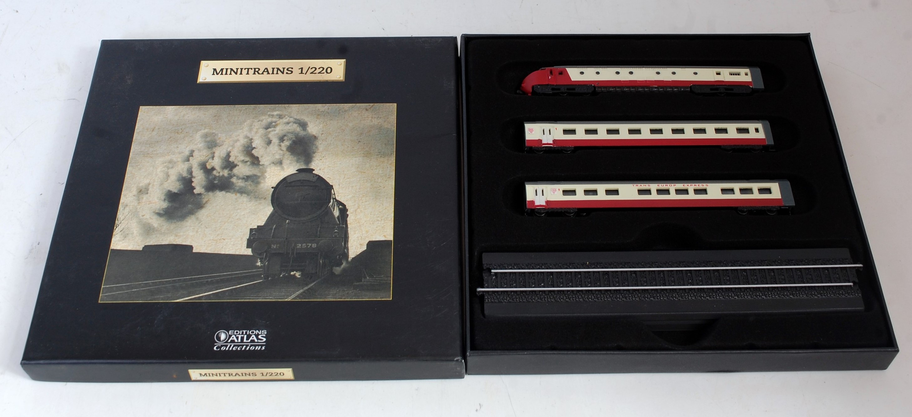 Four limited edition Minitrains scale 1/220, Golden Arrow, Flying Scotsman, Mallard, SNCF