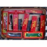 Tray of mixed Triang and Traing/Hornby TC series items including R1553 CP Rail diesel switcher (G-