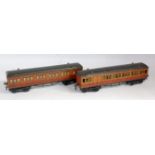 Hornby 1926/39 2x Metropolitan coach C, 1st class, some small scratches (F/G), with brake/3rd