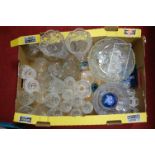 A box of miscellaneous glassware, to include Mats Jonasson paperweight, whisky tumblers etc
