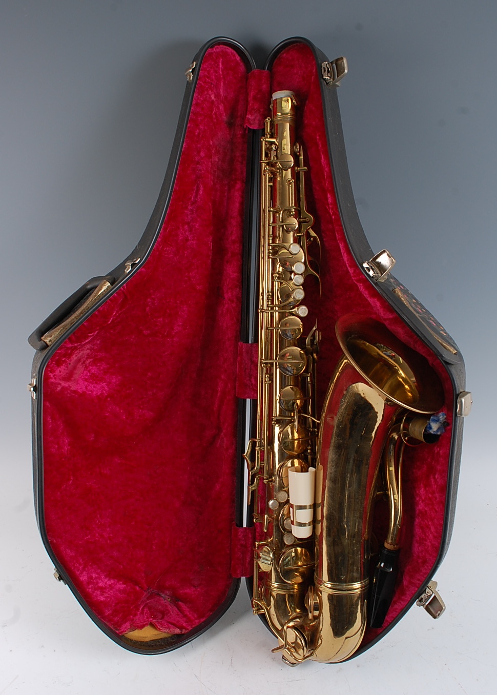 A Conn New Wonder Series II saxophone - Image 2 of 15