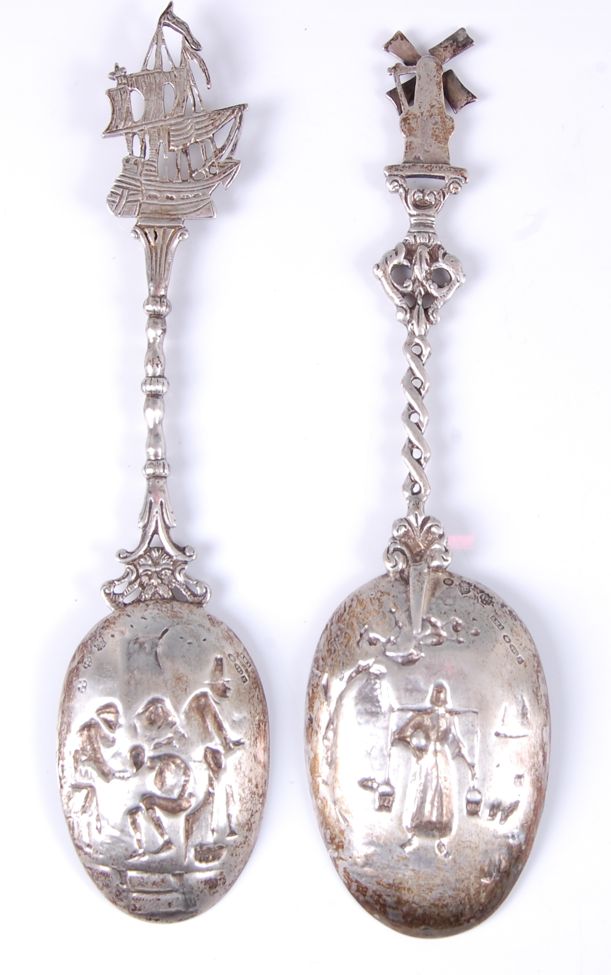 An early 20th century Dutch silver spoon, the bowl repousse decorated with a maid within a river - Image 4 of 4