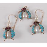 A suite of beetle jewellery, the beetles each with a freshwater pearl body and wings, each with