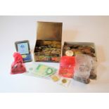 A collection of mainly Great Britain coins and banknotes, to include George VI shillings, 1984