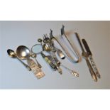 A small collection of loose silver and silver plated flatware, to include salt spoons, mustard