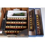 Mixed lot including Hornby Dublo 3-rail LNER green tank 0-6-2 engine, 4 brown & cream coaches, 3