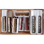 18 Hornby Dublo coaches including 6 Pullman cars, 4 Gresley teak, etc (PF-G)