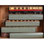 Nine Hornby-Dublo coaches: maroon – 1 x D22 br/2 nd ; 1 x 4014 br/2 nd & 3 x D22 1 st /2 nd (G);