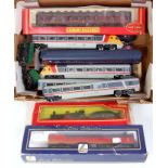 Mixed lot including Triang Lord of the Isles engine and tender Hornby LMS dining car, 10 items of