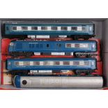 Triang Hornby Blue Pullman items 2x power cars ,driving trailer car and 2x centre cars (F-G)