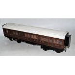 Gauge 1 LNER bogie corridor coach composite No. 6515, teak finish with internal corridor fitting,