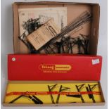 Quantity of loose Triang Hornby green mast catenary items (G) and a boxed R418 extension set (G-BG)