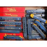 Tray containing 14 Triang TC series early and later pattern blue/yellow passenger cars (G), a