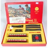 Triang R3B train set containing green Princes Elizabeth loco and tender, 2x red/cream coaches,